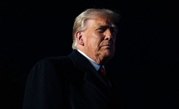 ترامپ کارکنان کنترل پرواز آمریکا را تهدید کرد