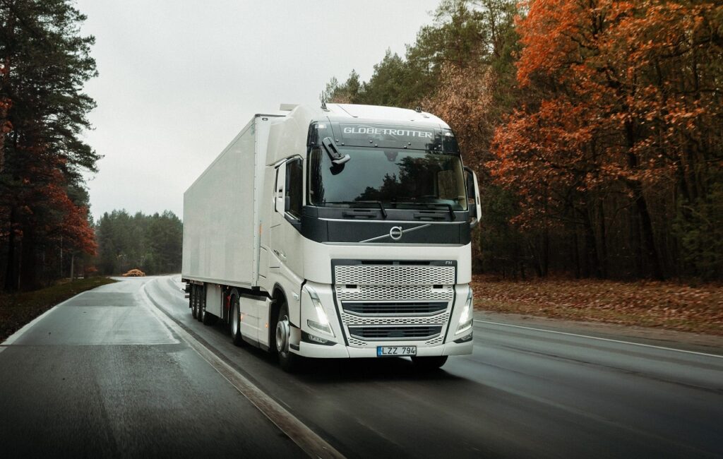 راهنمای جامع و کاربردی حمل بار بین المللی از ایران (روش ها، مدت زمان، قوانین، هزینه ها و نحوه محاسبه) تصویر 3